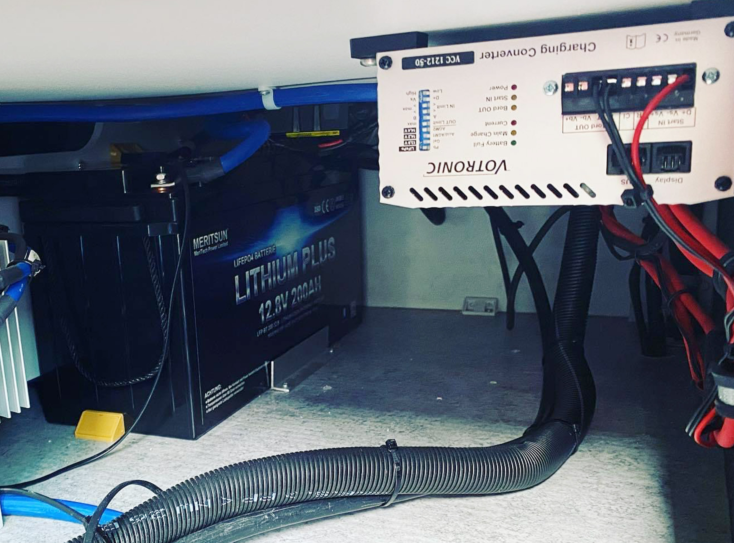 MERITSUN 12V200AH LIFEPO4 BATTERY FOR RV